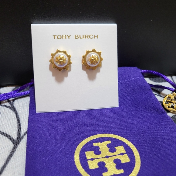 *** SOLD *** Tory Burch Sunflowers Pearl & Gold Logo Stud Earrings - Picture 7 of 11